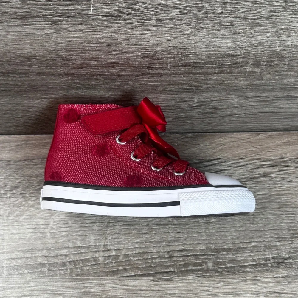 Converse Chuck Taylor All Star Sneakers Infant Size 6 Days Ahead Red Polka NEW
